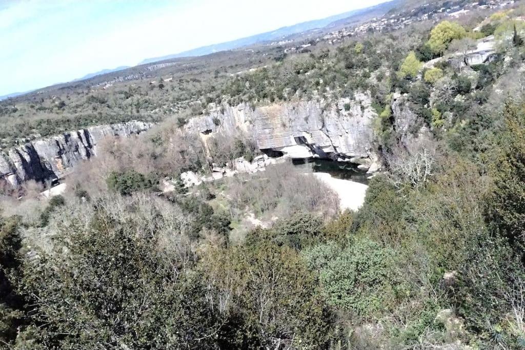 Lou Caladou Gite En Pierre Avec Bain A Remous Валлон-Пон-д'Арк Екстер'єр фото